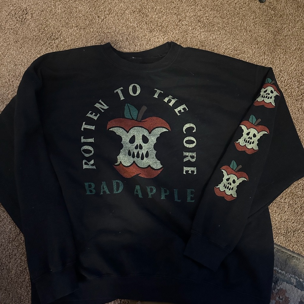 Black 'Rotten to the Core' Graphic Crewneck Sweater with Apple Motif